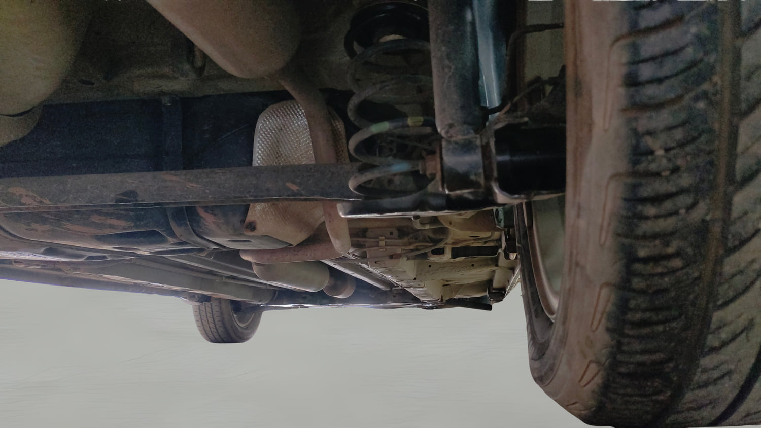 Used 2017 Maruti Suzuki Swift Dzire ZXI Petrol Manual extra REAR RIGHT UNDERBODY VIEW