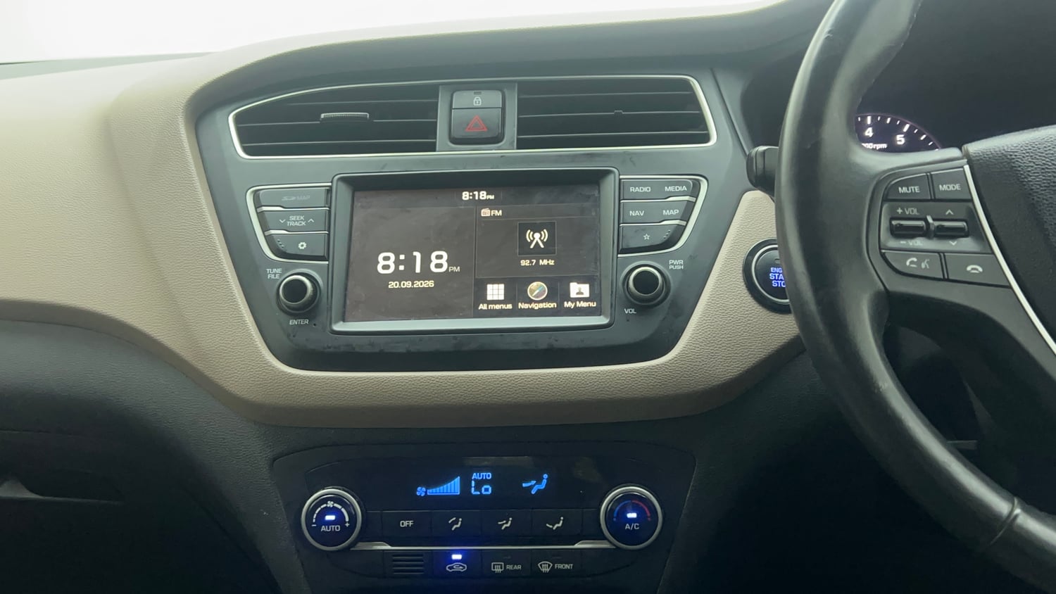 Used 2019 Hyundai Elite i20 Asta 1.2 (O) Petrol Manual top_features Integrated (in-dash) music system