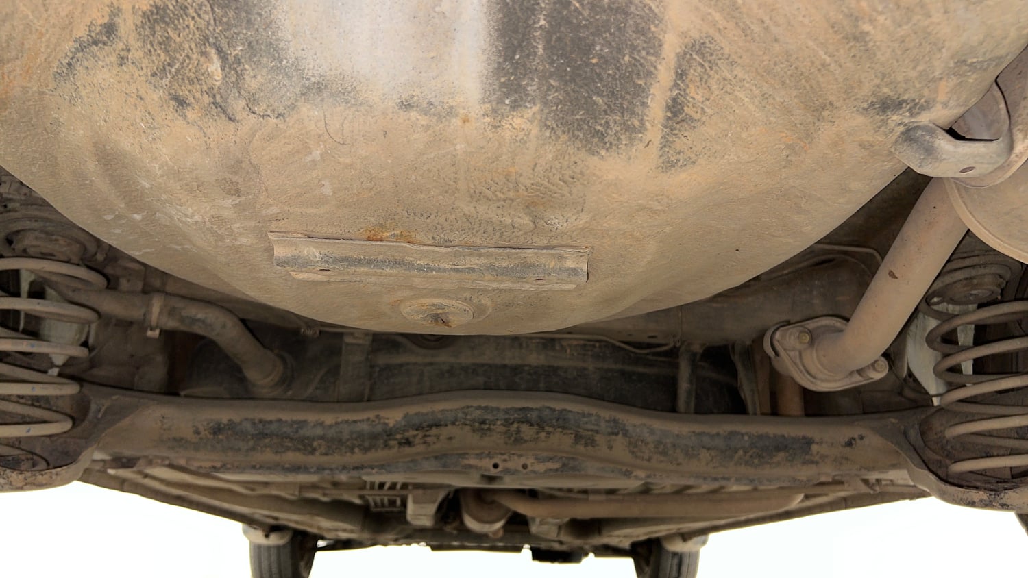 Used 2015 Honda Amaze 1.2 SX i-VTEC Petrol Manual extra REAR UNDERBODY VIEW (TAKEN FROM REAR)