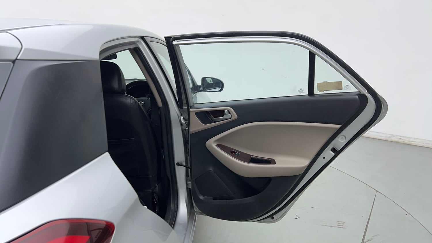 Used 2015 Hyundai Elite i20 Magna 1.2 Petrol Manual interior RIGHT REAR DOOR OPEN VIEW