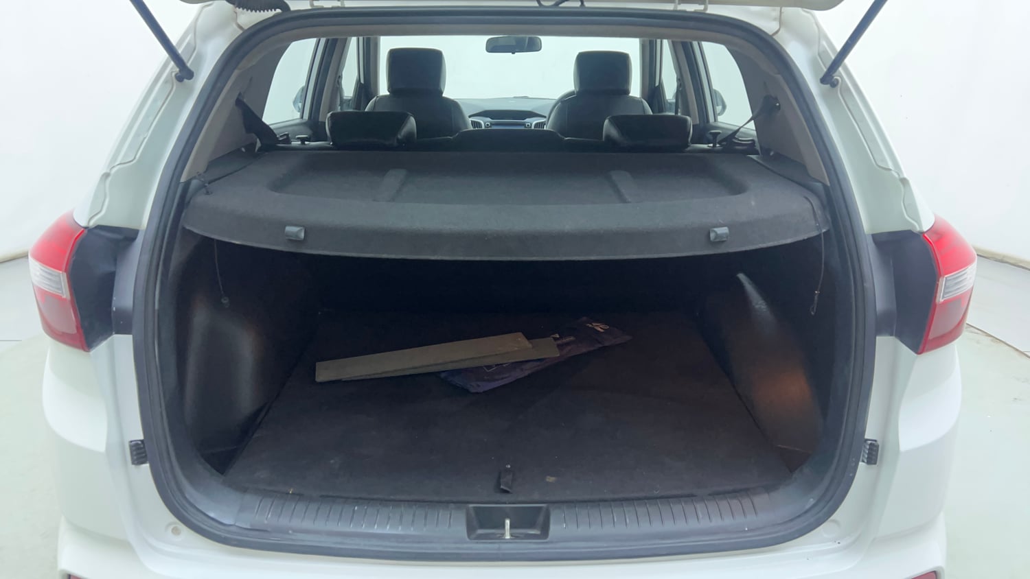 Used 2017 Hyundai Creta 1.6 SX Plus Petrol Petrol Manual interior DICKY INSIDE VIEW