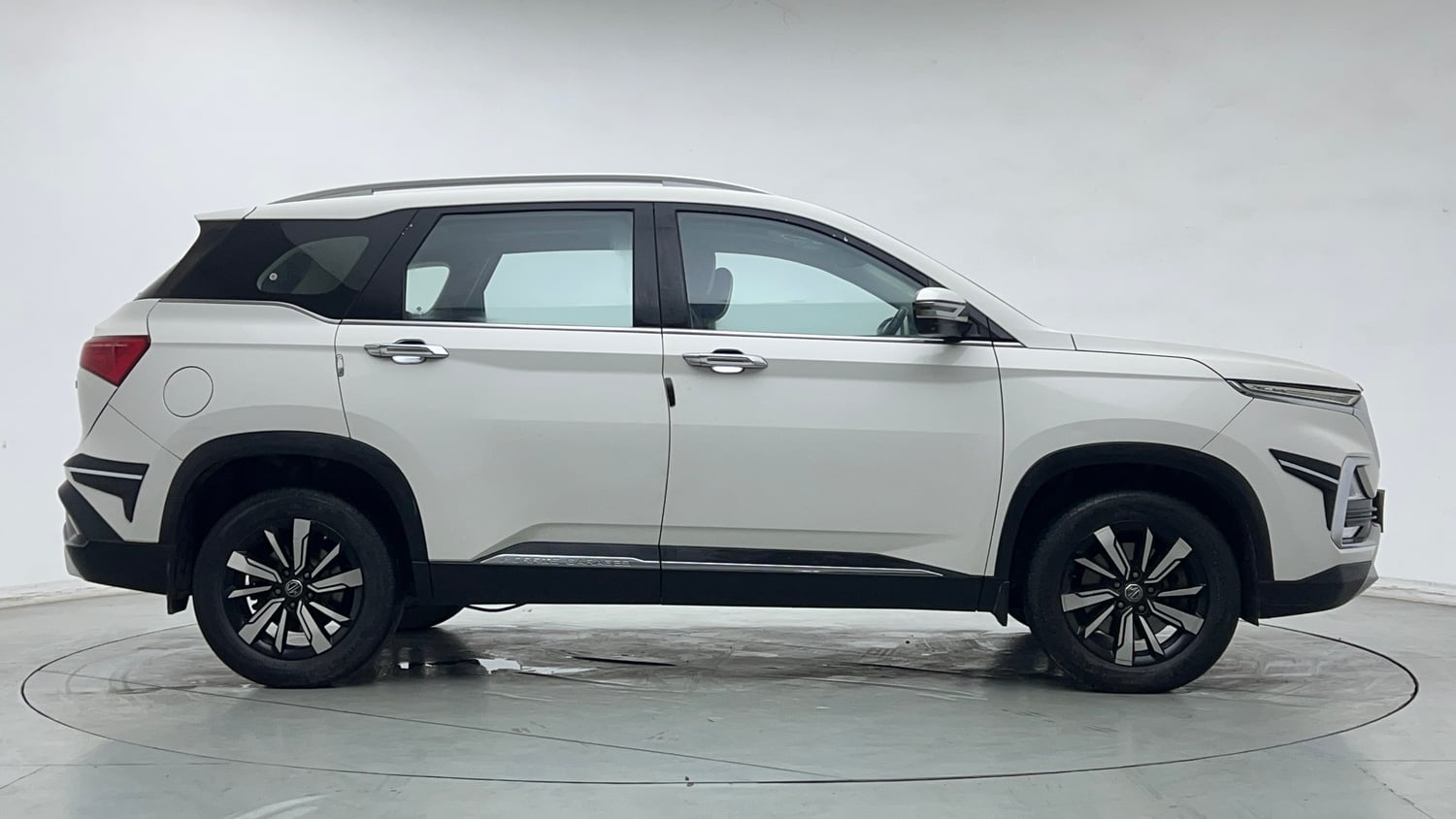 Used 2019 MG Motors Hector Sharp Hybrid 1.5 Petrol Hybrid Manual exterior RIGHT SIDE VIEW