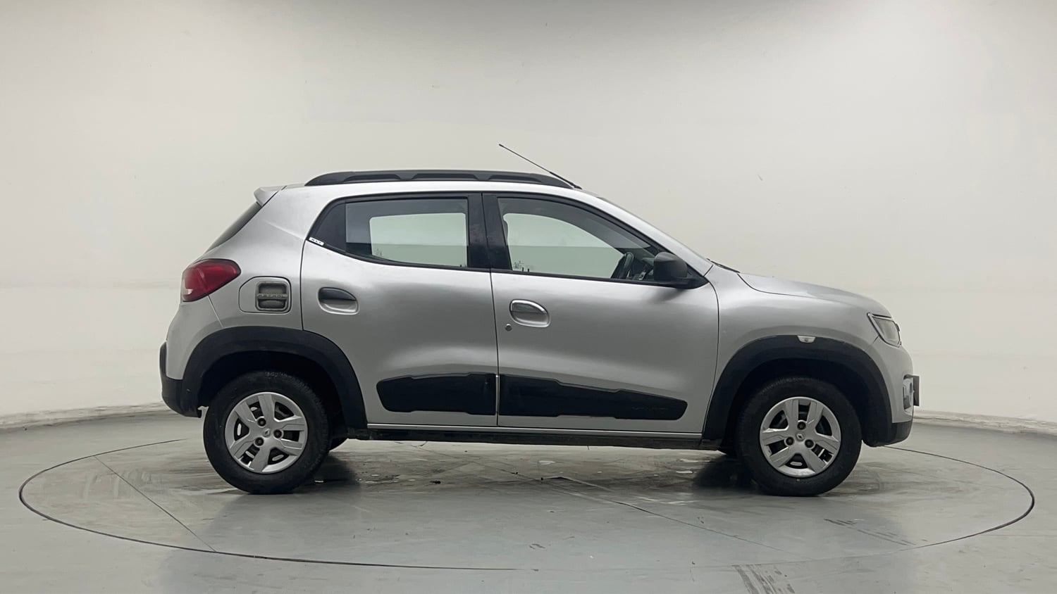 Used 2016 Renault Kwid RXT Petrol Manual exterior RIGHT SIDE VIEW