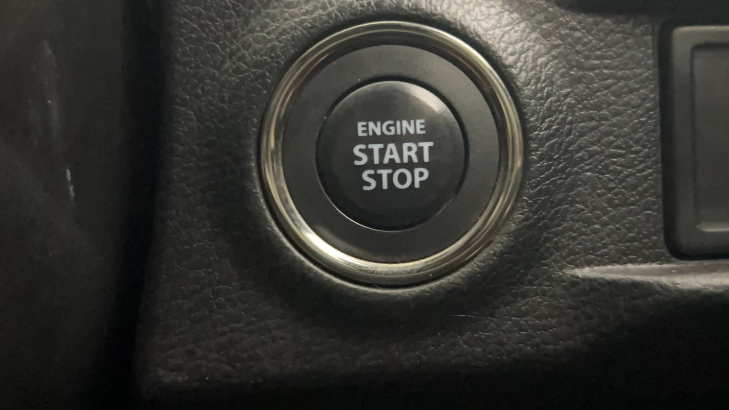 Used 2019 maruti-suzuki Vitara Brezza ZDi Plus AGS Diesel Automatic top_features Keyless start