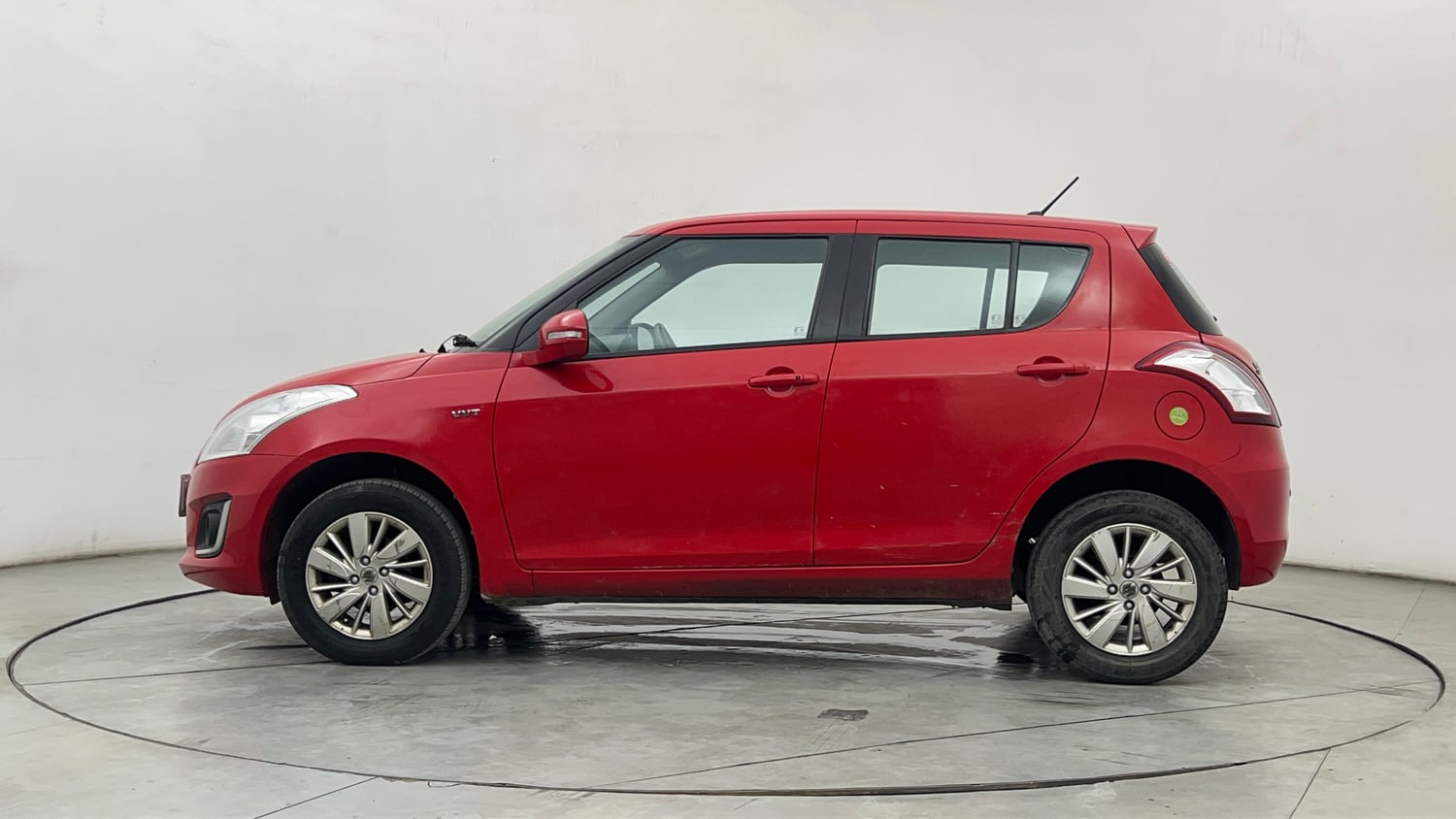 Used 2016 Maruti Suzuki Swift ZXi Petrol Manual exterior LEFT SIDE VIEW