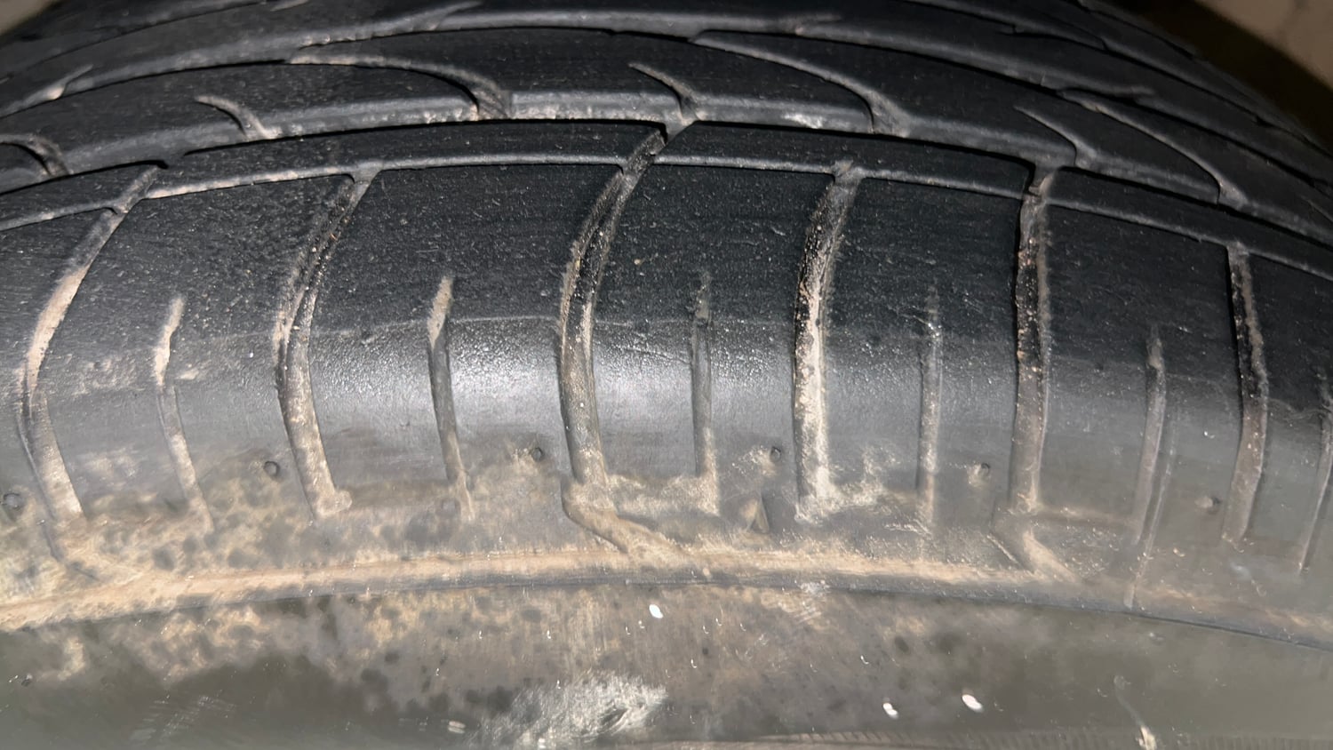 Used 2017 Hyundai Creta 1.6 SX Plus AT Petrol Petrol Automatic tyres LEFT FRONT TYRE TREAD VIEW