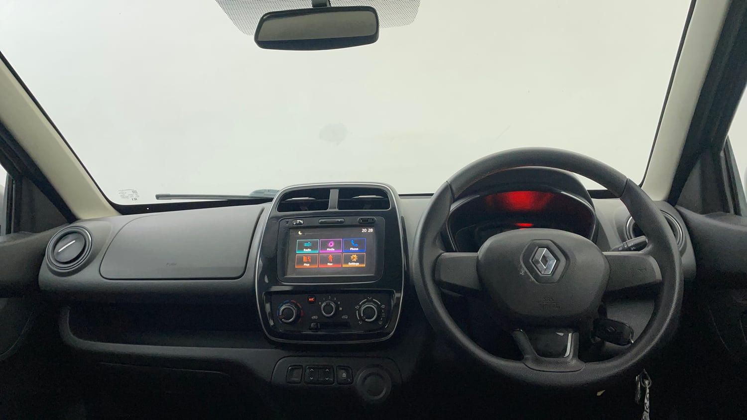 Used 2017 Renault Kwid RXT (O) 1.0 SCE Edition Petrol Manual interior DASHBOARD VIEW