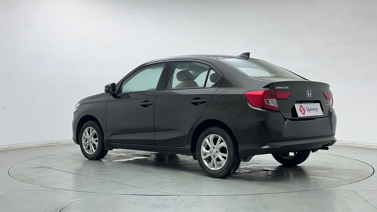 Used 2021 Honda Amaze 1.2 VX MT Petrol Petrol Manual exterior LEFT REAR CORNER VIEW