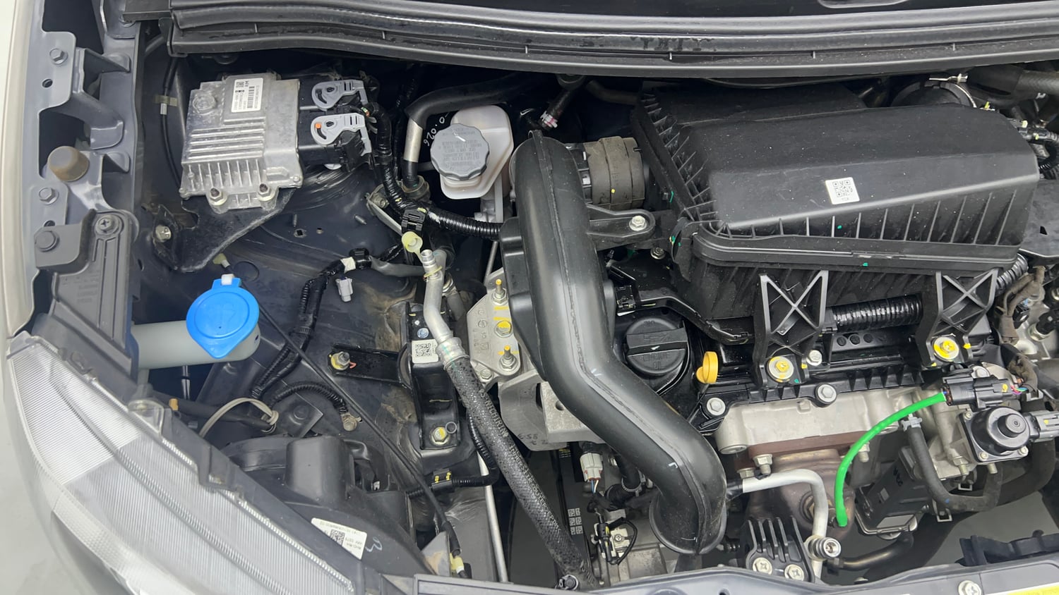 Used 2023 Maruti Suzuki Wagon R LXI 1.0 CNG Cng Manual engine ENGINE RIGHT SIDE VIEW