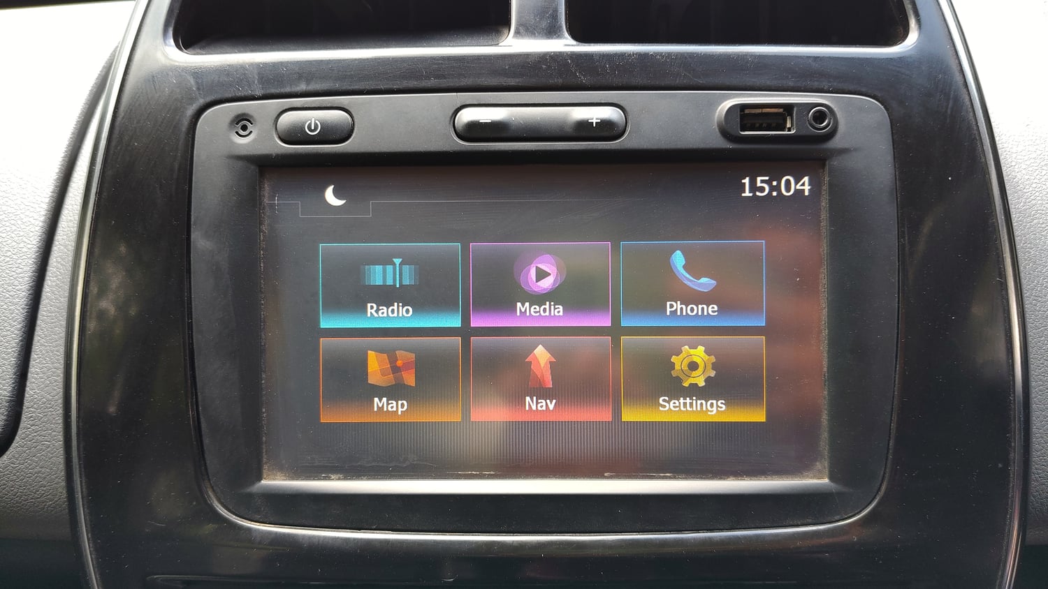 Used 2018 Renault Kwid 1.0 RXT Petrol Manual top_features Touch screen infotainment system