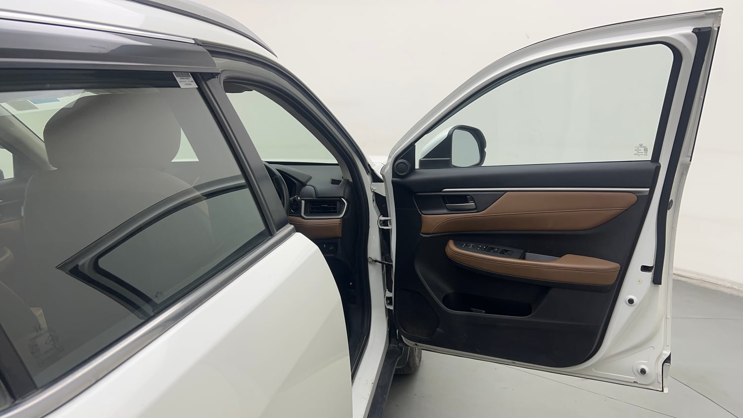 Used 2024 Honda Elevate ZX CVT Petrol Automatic interior RIGHT FRONT DOOR OPEN VIEW