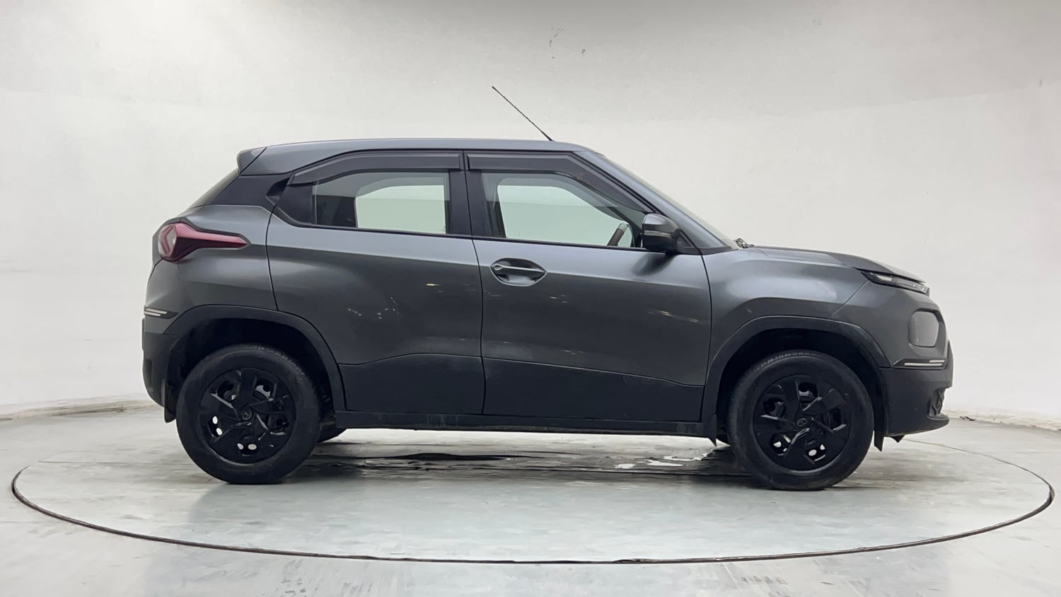 Used 2022 Tata Punch Adventure Rhythm Pack MT Petrol Manual exterior RIGHT SIDE VIEW