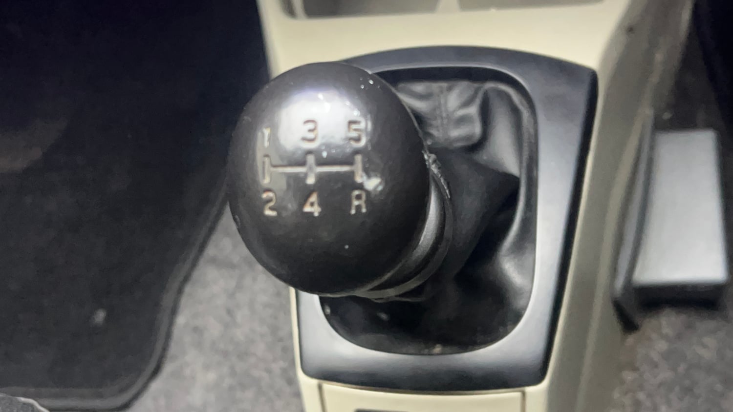 Used 2017 Maruti Suzuki Alto K10 LXI Petrol+cng(outside fitted) Cng Manual interior GEAR  KNOB VIEW