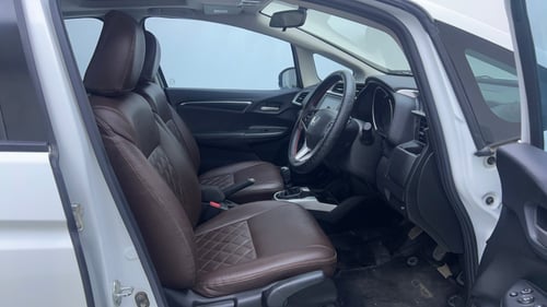 Used 2022 Honda WR-V VX MT Petrol Petrol Manual interior RIGHT SIDE FRONT DOOR CABIN VIEW