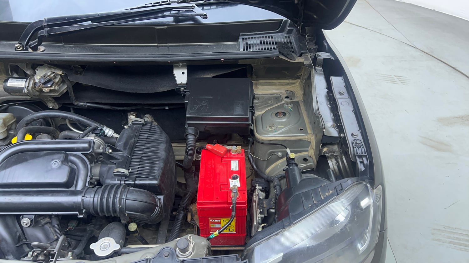 Used 2017 Renault Kwid CLIMBER 1.0 Petrol Manual engine ENGINE LEFT SIDE VIEW
