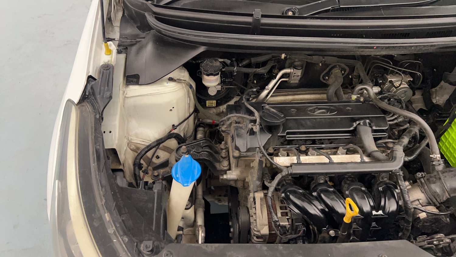 Used 2017 Hyundai Elite i20 Asta 1.2 Petrol Manual engine ENGINE RIGHT SIDE VIEW