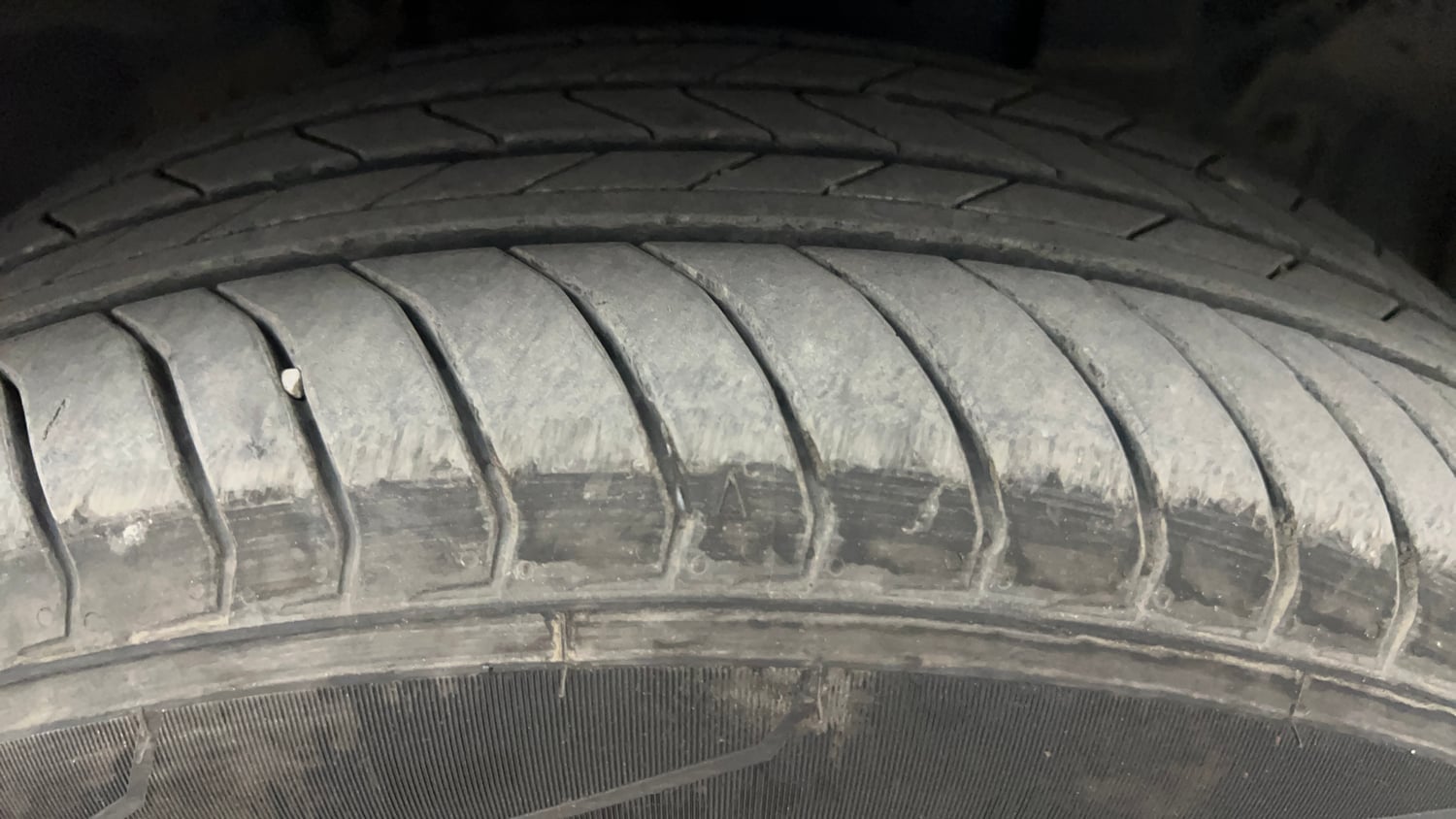 Used 2021 Ford EcoSport Titanium Plus 1.5L Ti-VCT AT Petrol Automatic tyres RIGHT FRONT TYRE TREAD VIEW