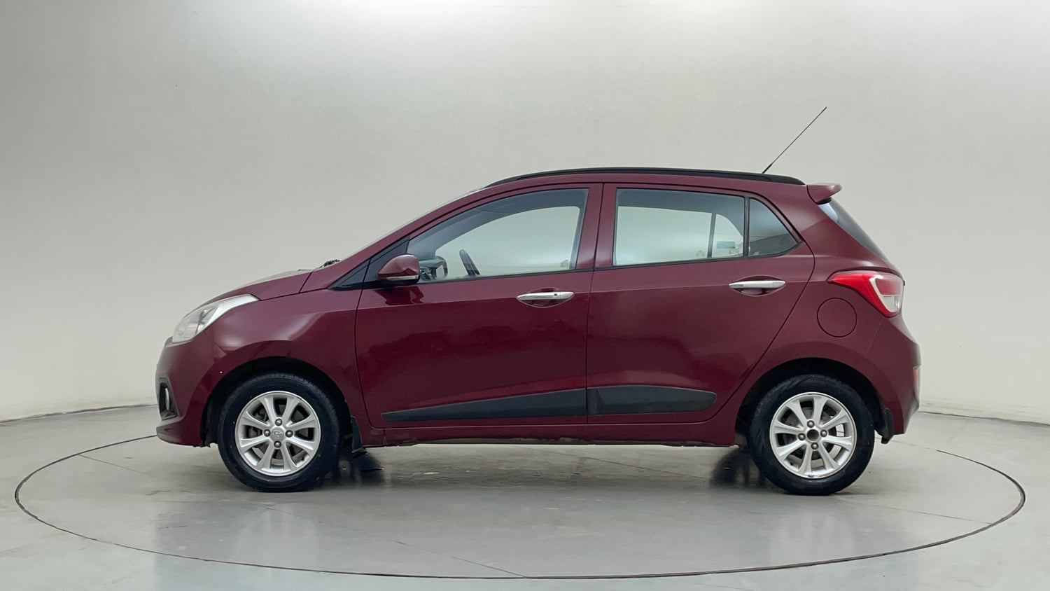 Used 2016 Hyundai Grand i10 Asta AT 1.2 Kappa VTVT Petrol Automatic exterior LEFT SIDE VIEW
