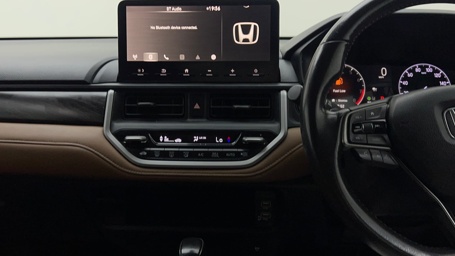 Used 2023 Honda Elevate ZX CVT Petrol Automatic interior MUSIC SYSTEM & AC CONTROL VIEW