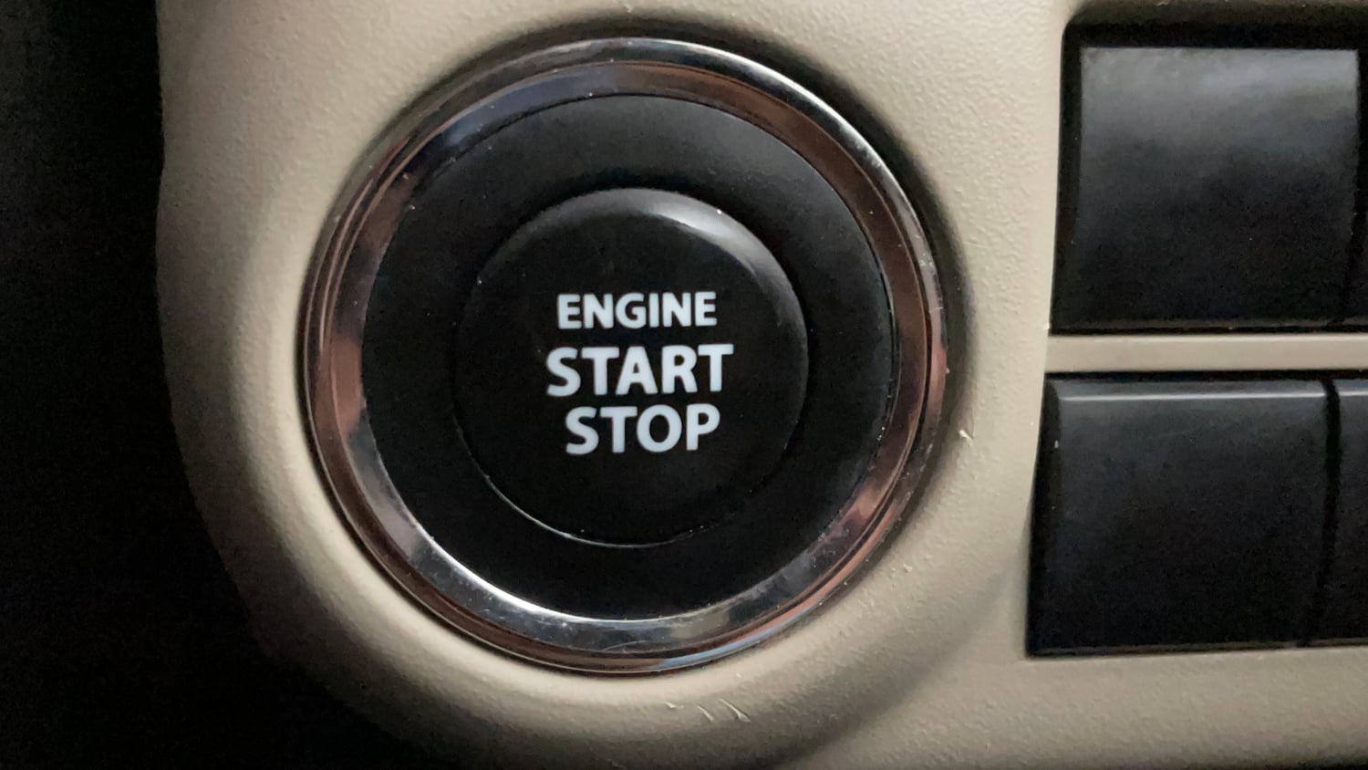 Used 2023 Toyota Glanza V Petrol Manual top_features Keyless start