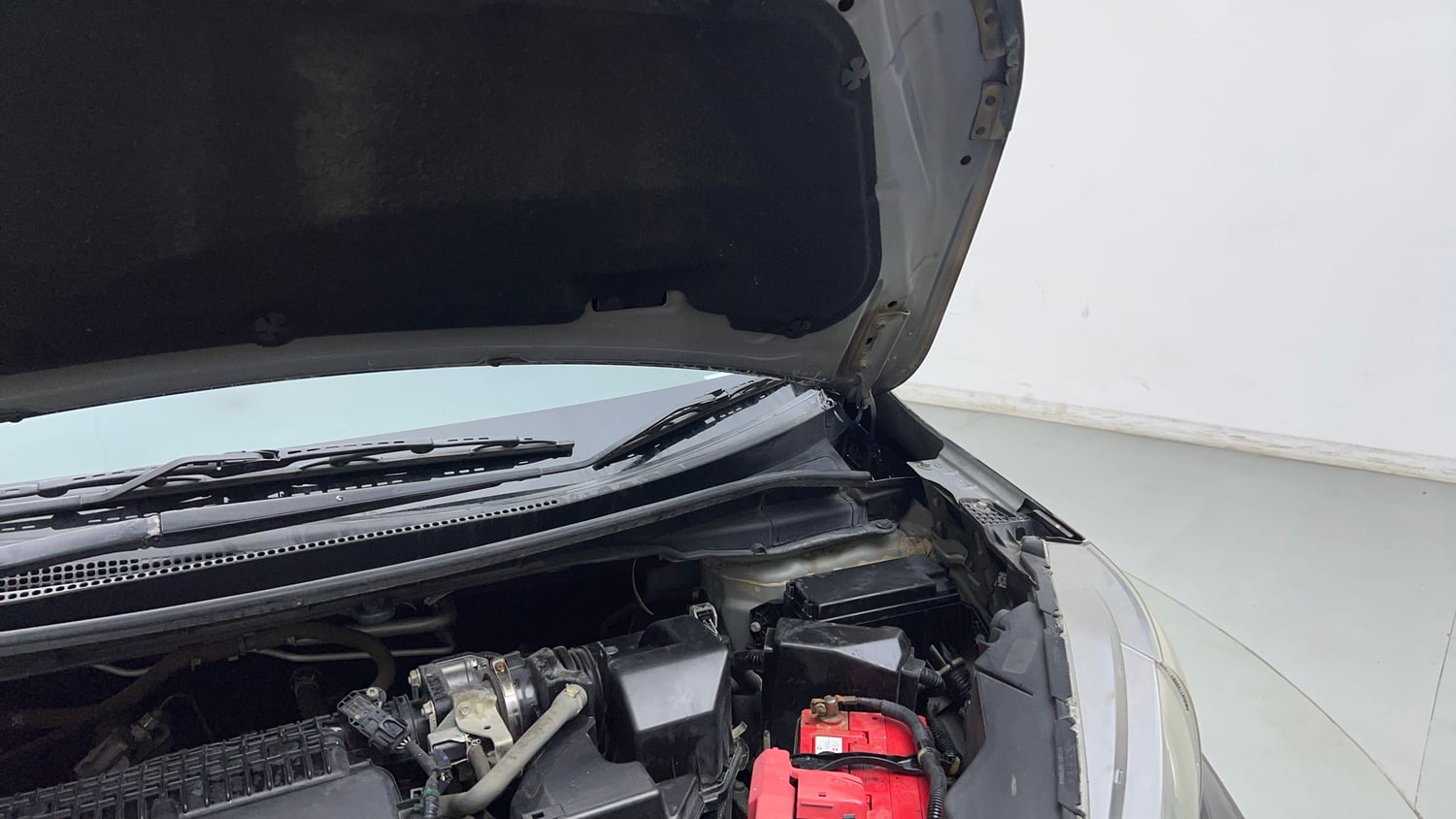 Used 2019 Honda WR-V VX MT Petrol Petrol Manual engine ENGINE LEFT SIDE HINGE & APRON VIEW
