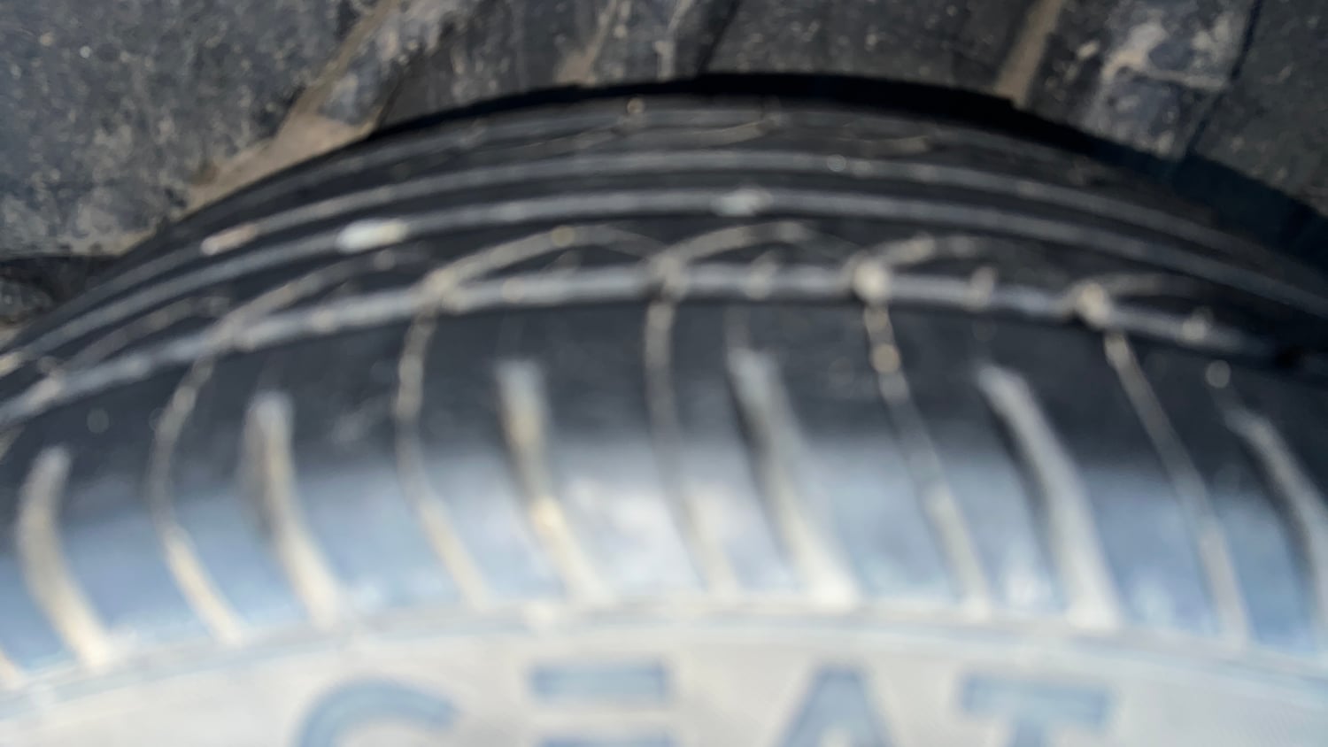 Used 2015 Honda Amaze 1.2 S i-VTEC Petrol Manual tyres LEFT REAR TYRE TREAD VIEW
