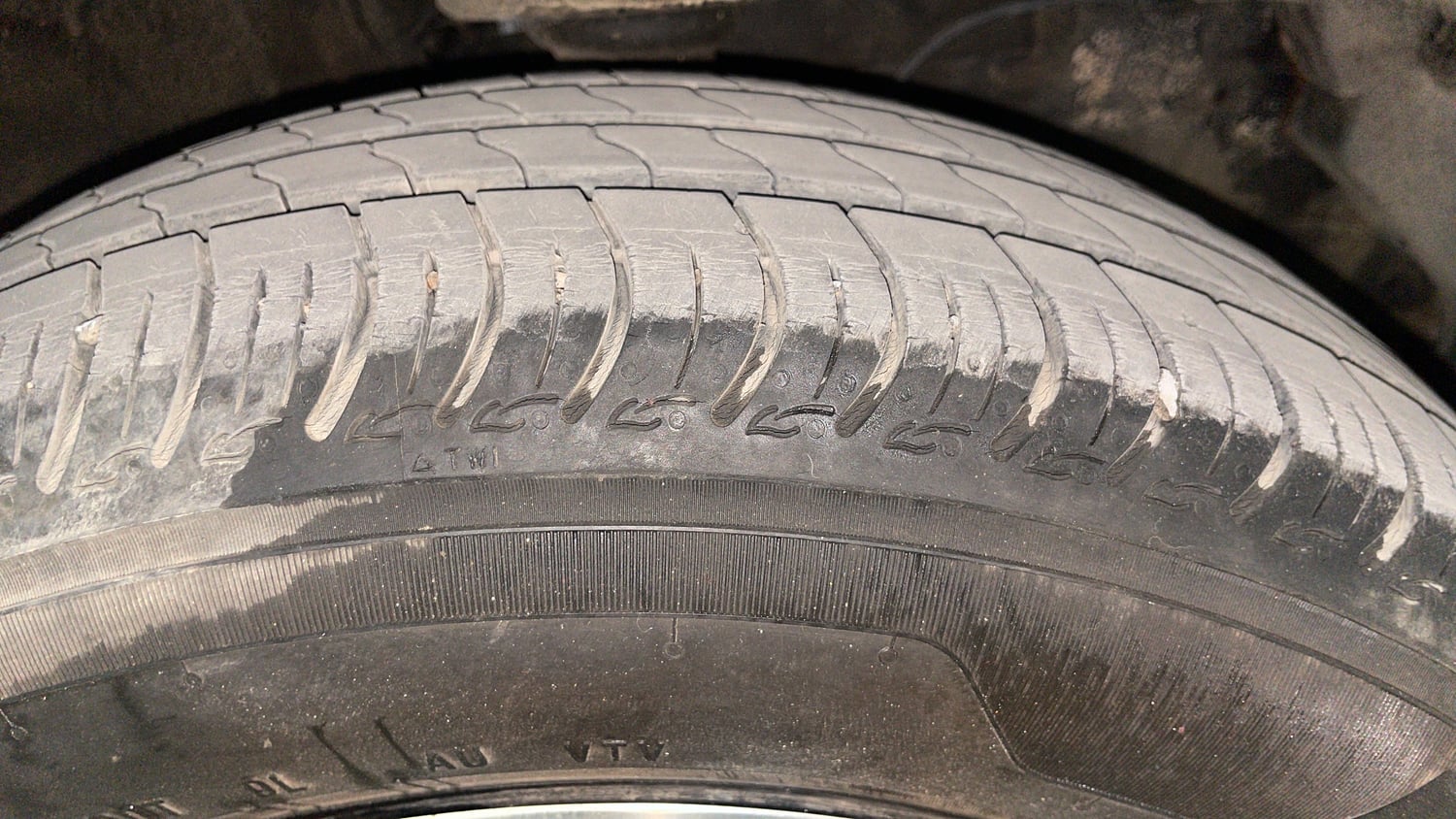 Used 2022 Maruti Suzuki S-Presso VXi Plus AMT Petrol Automatic tyres RIGHT FRONT TYRE TREAD VIEW