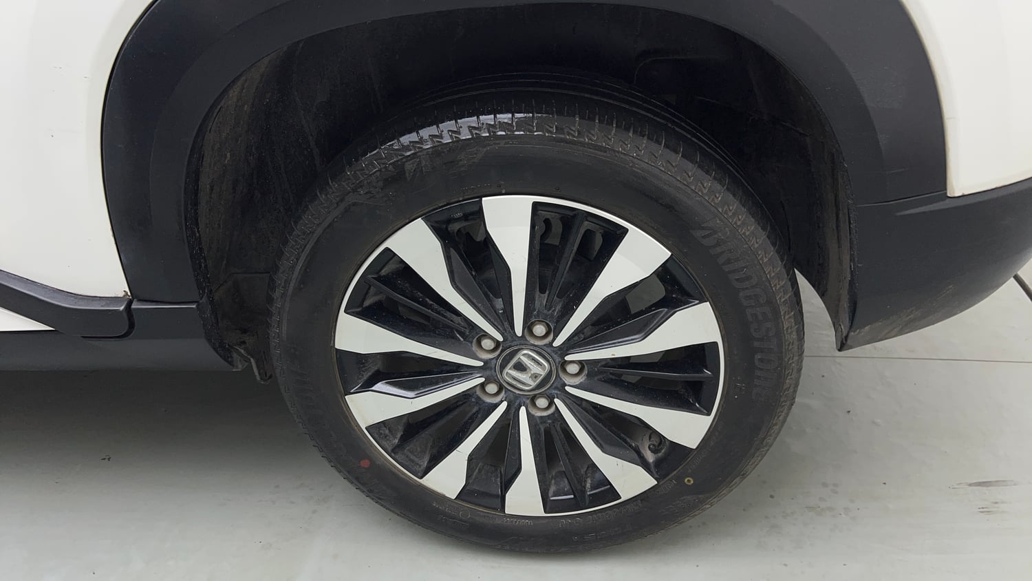 Used 2023 Honda Elevate ZX CVT Petrol Automatic tyres LEFT REAR TYRE RIM VIEW