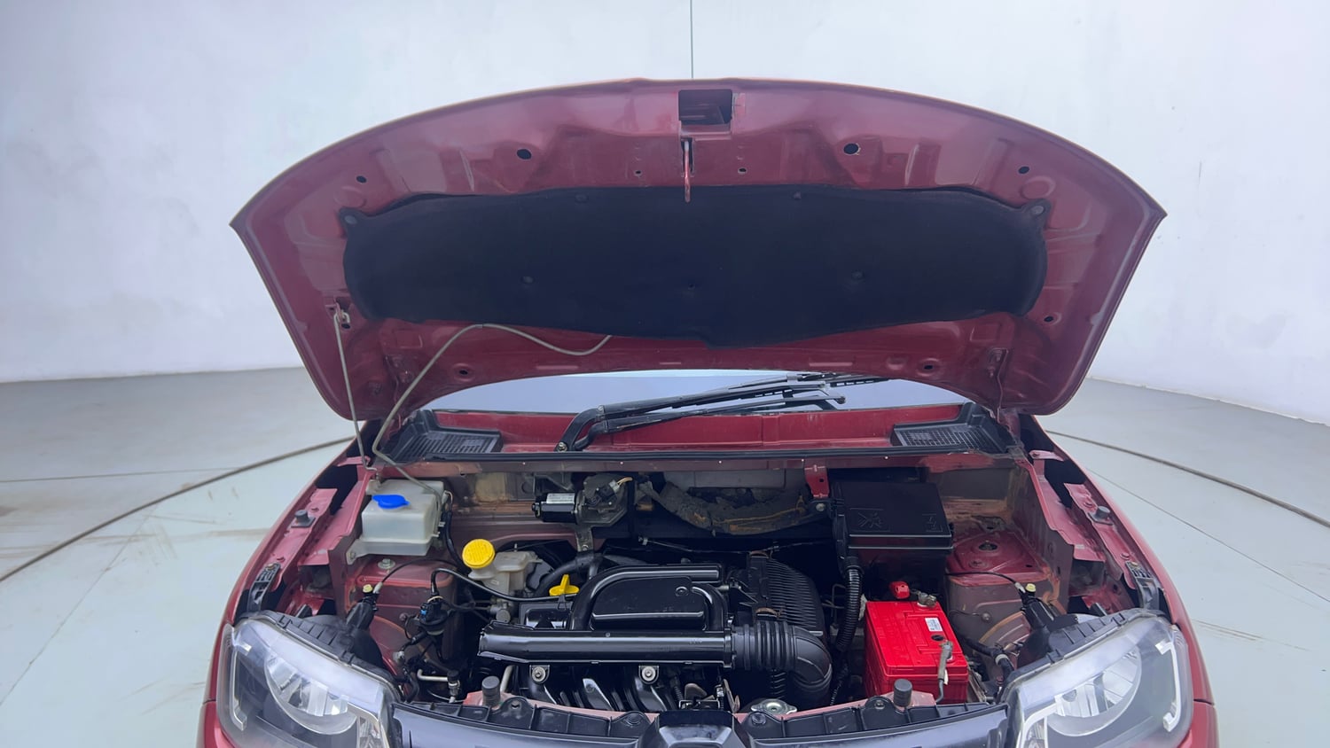 Used 2019 Renault Kwid RXT Opt Petrol Manual engine ENGINE & BONNET OPEN FRONT VIEW