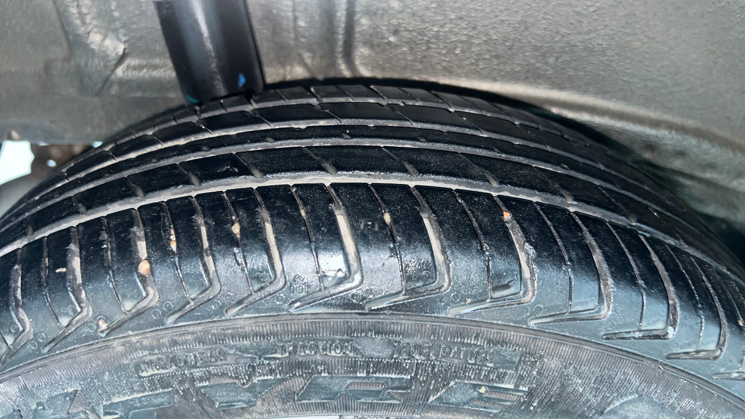 Used 2023 Maruti Suzuki Wagon R LXI 1.0 CNG Cng Manual tyres RIGHT REAR TYRE TREAD VIEW