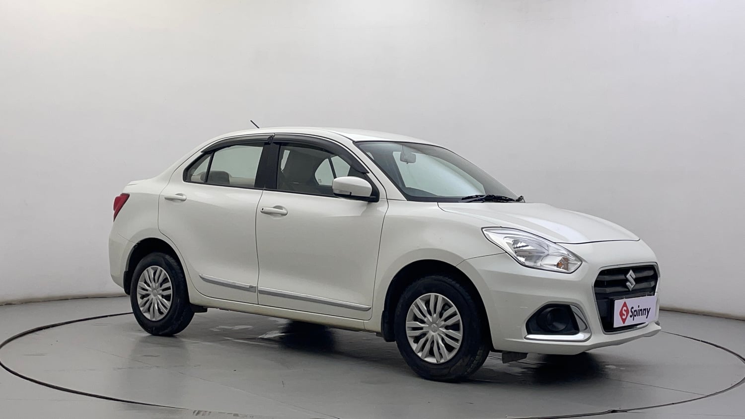 Used 2021 Maruti Suzuki Dzire VXi Petrol Manual exterior RIGHT FRONT CORNER VIEW
