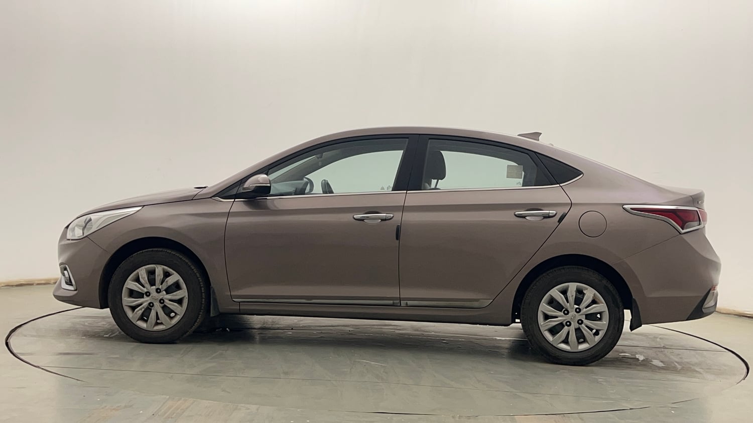 Used 2018 Hyundai Verna EX 1.4 VTVT Petrol Manual exterior LEFT SIDE VIEW