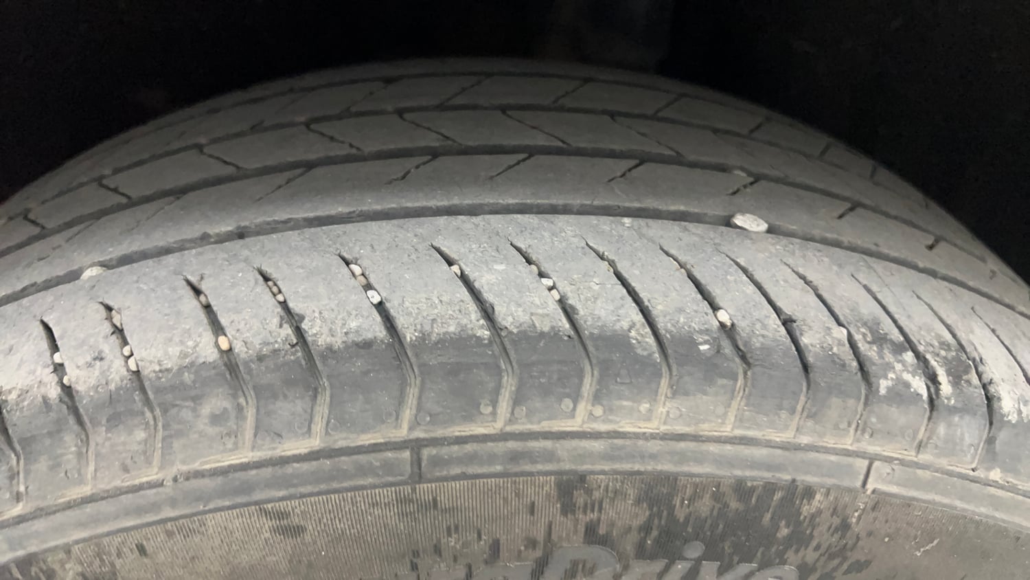 Used 2021 Ford EcoSport Titanium Plus 1.5L Ti-VCT AT Petrol Automatic tyres LEFT REAR TYRE TREAD VIEW