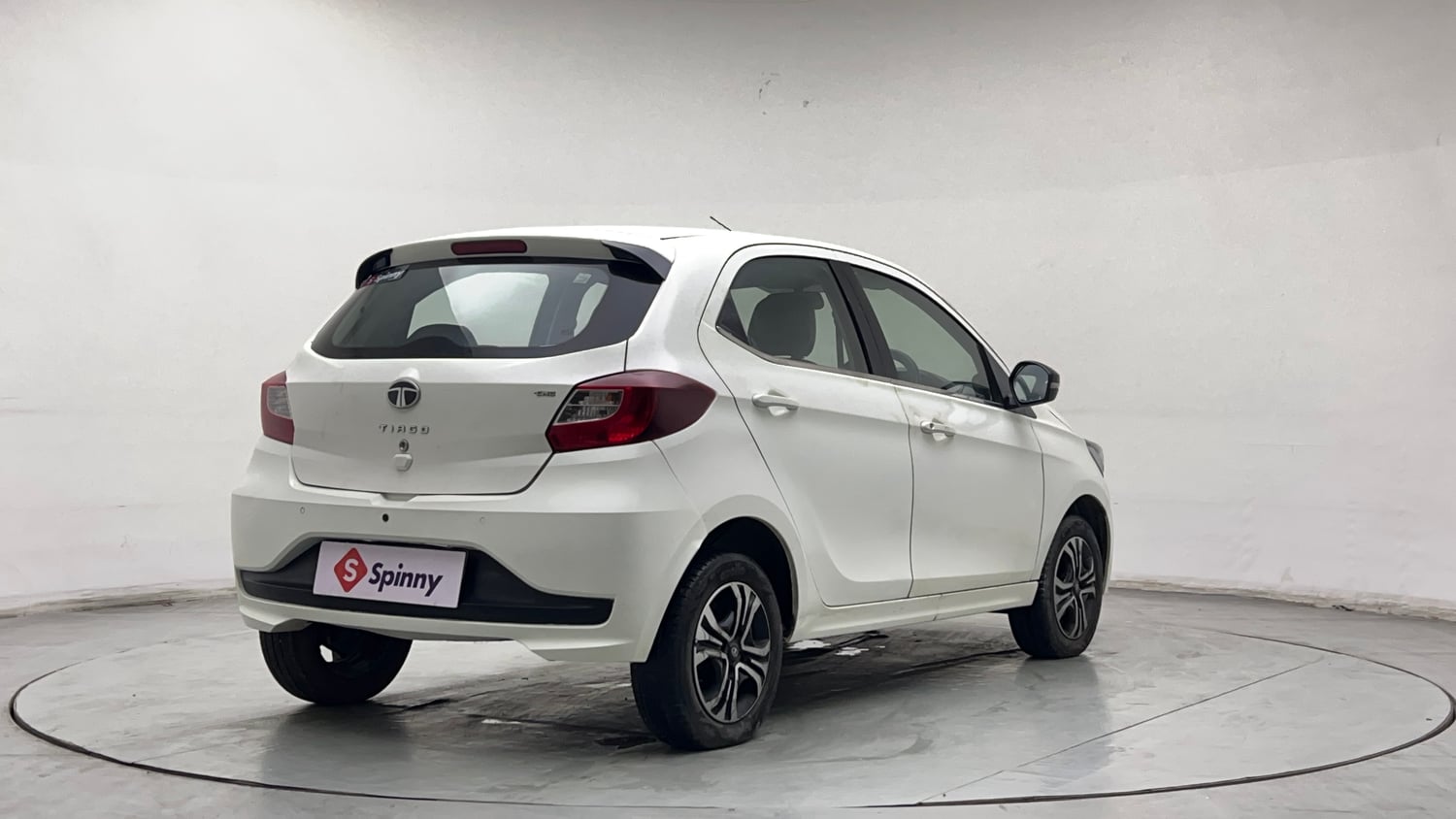 Used 2024 Tata Tiago XTA iCNG Cng Automatic exterior RIGHT REAR CORNER VIEW