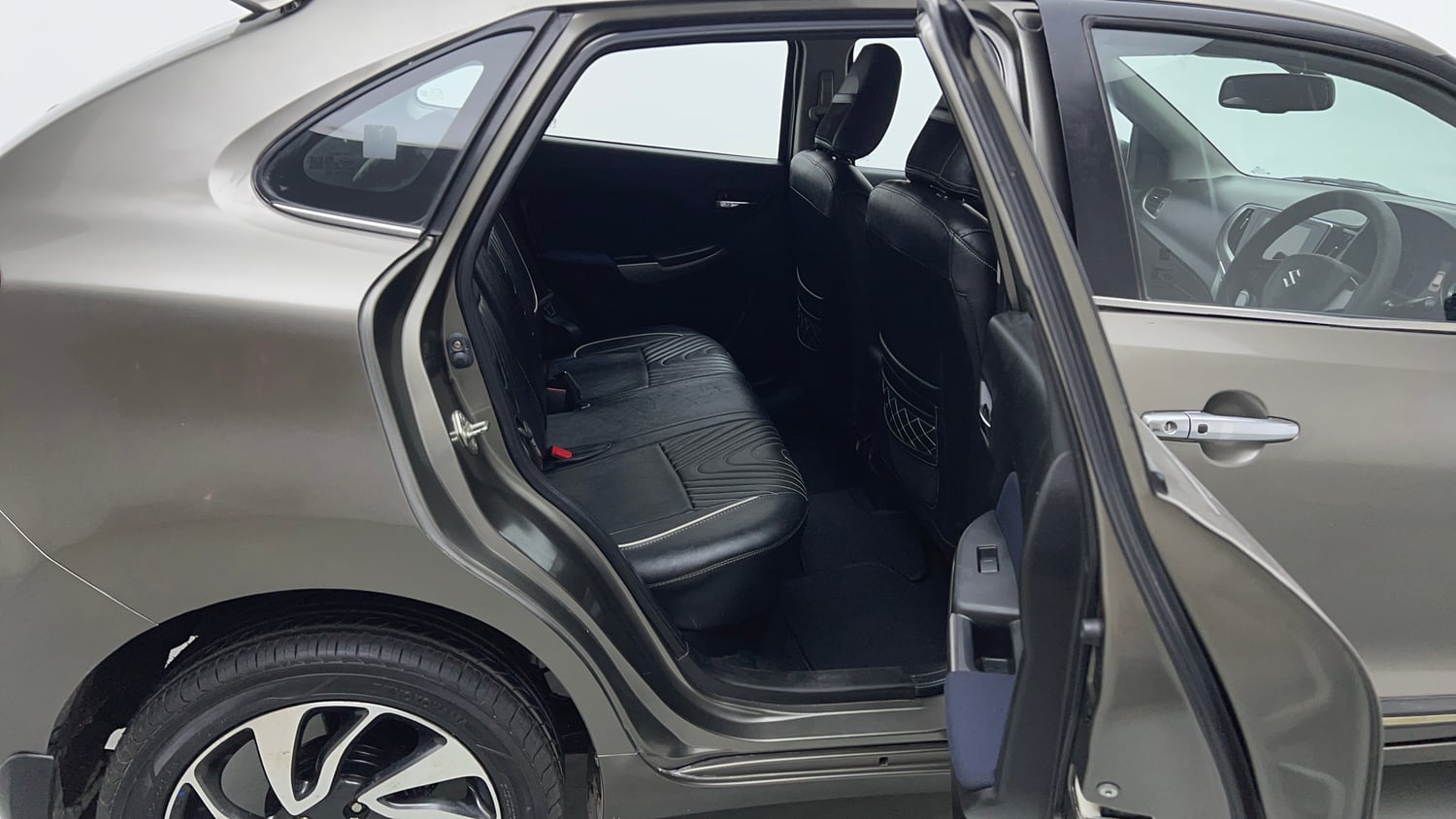 Used 2020 Maruti Suzuki Baleno Zeta Petrol Manual interior RIGHT SIDE REAR DOOR CABIN VIEW