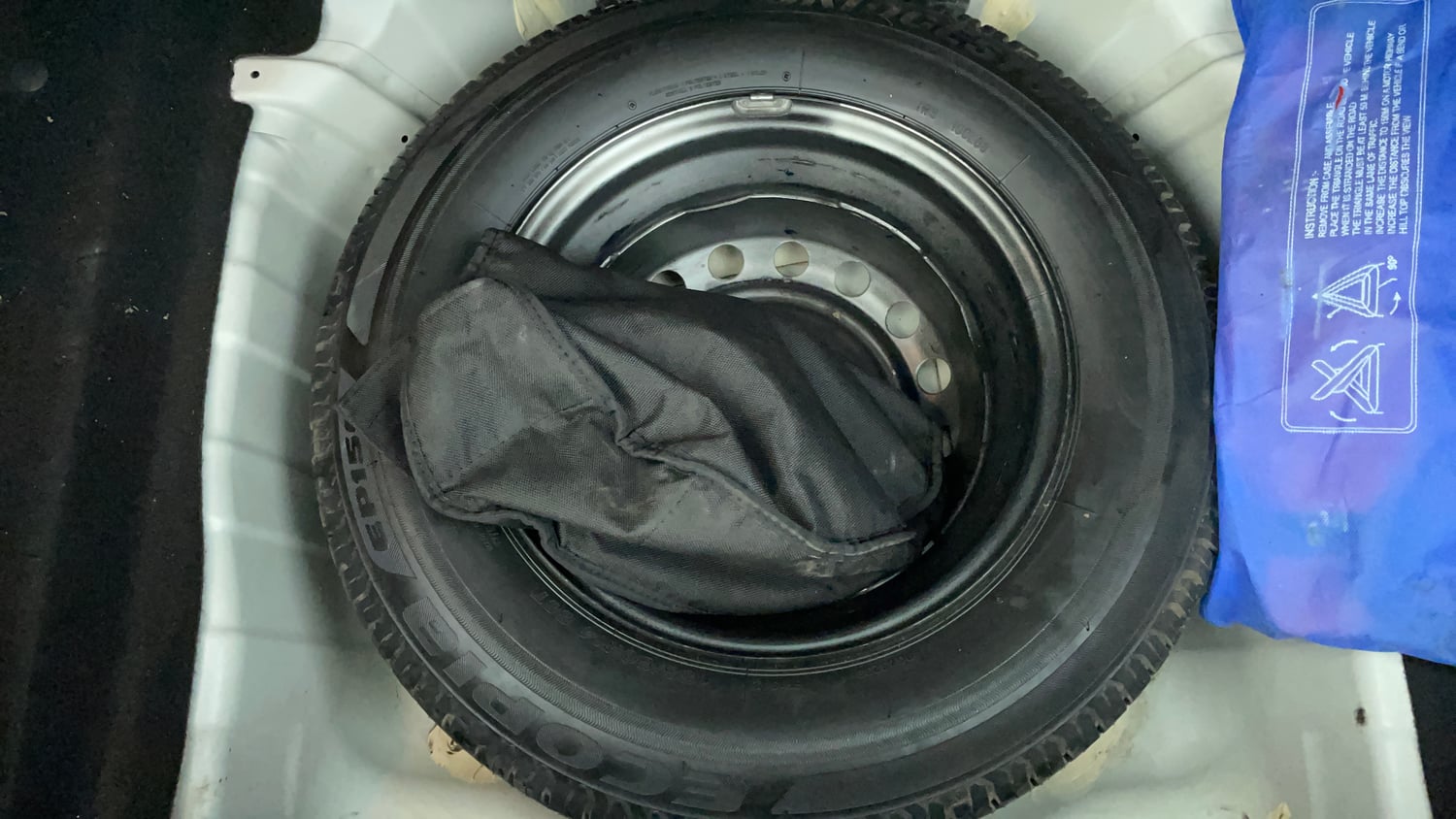Used 2023 Tata Altroz XZ Diesel Diesel Manual tyres SPARE TYRE VIEW