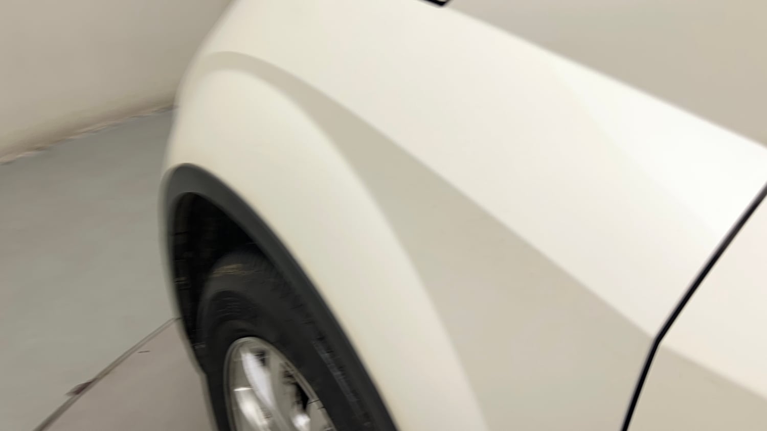 Used 2016 Mahindra XUV500 W10 AT Diesel Automatic dents MINOR SCRATCH