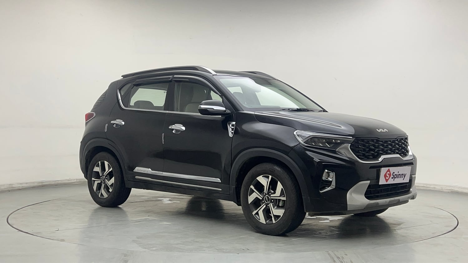 Used 2022 Kia Sonet HTX Plus 1.5 Diesel Manual exterior RIGHT FRONT CORNER VIEW