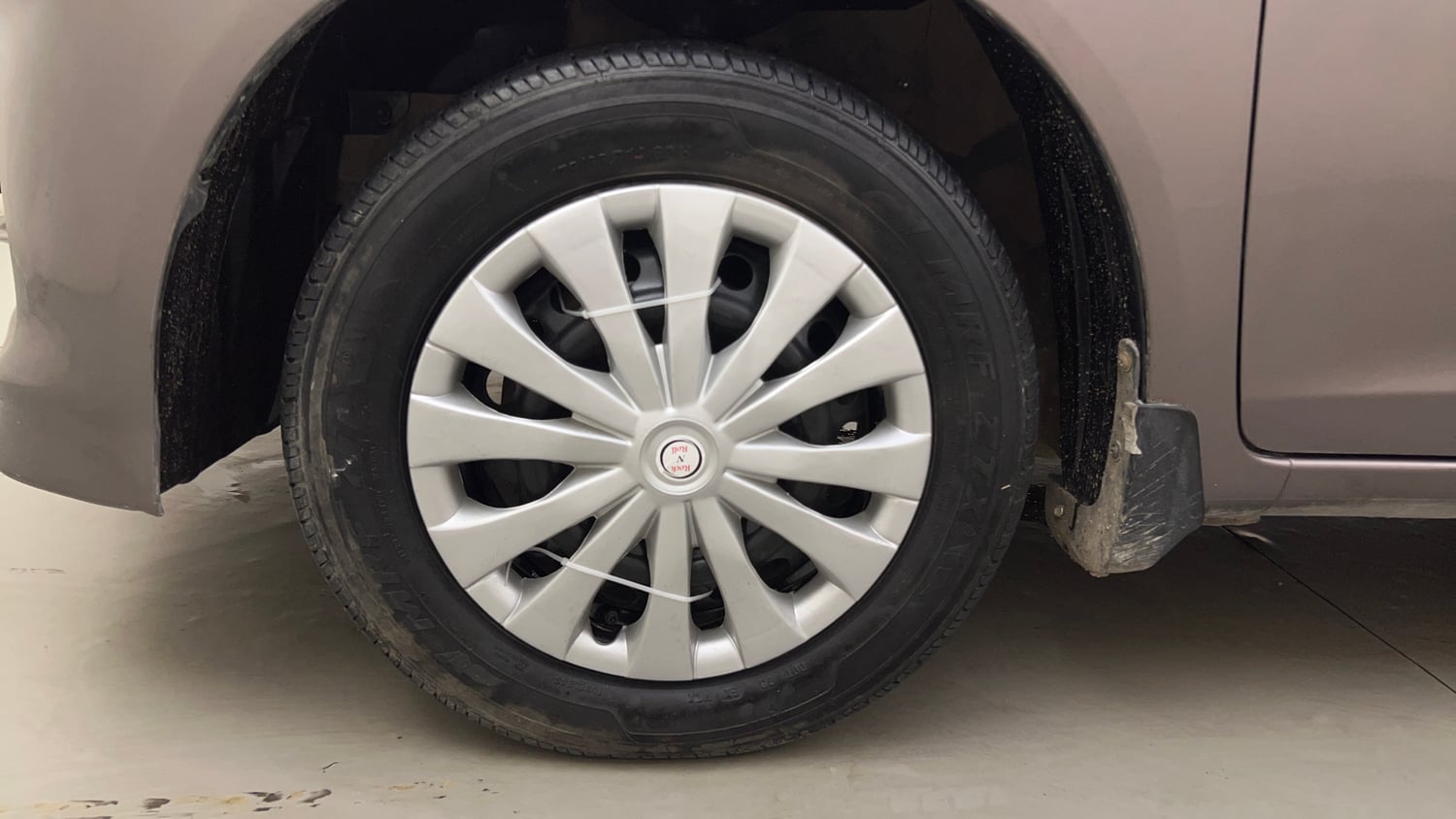 Used 2015 Honda Amaze 1.2 SX i-VTEC Petrol Manual tyres LEFT FRONT TYRE RIM VIEW