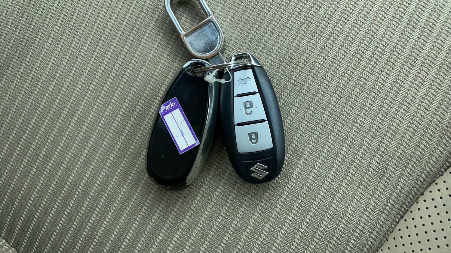 Used 2017 Maruti Suzuki Ciaz Zeta 1.4 AT Petrol Automatic extra CAR KEY VIEW