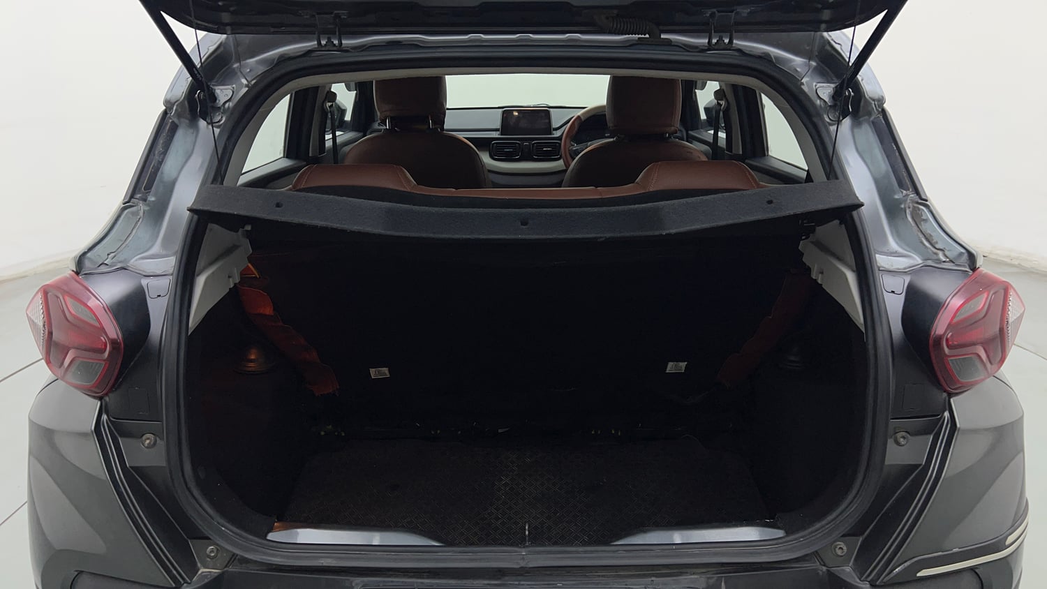 Used 2022 Tata Punch Adventure Rhythm Pack MT Petrol Manual interior DICKY INSIDE VIEW