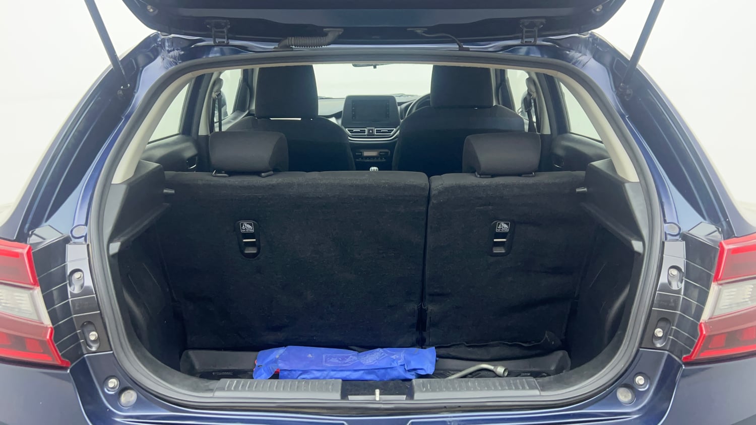 Used 2022 Maruti Suzuki Baleno Zeta MT Petrol Manual interior DICKY INSIDE VIEW