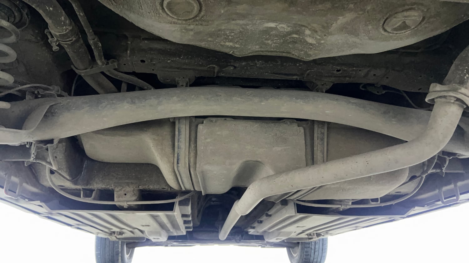 Used 2018 maruti-suzuki Vitara Brezza ZDi AGS Diesel Automatic extra REAR UNDERBODY VIEW (TAKEN FROM REAR)