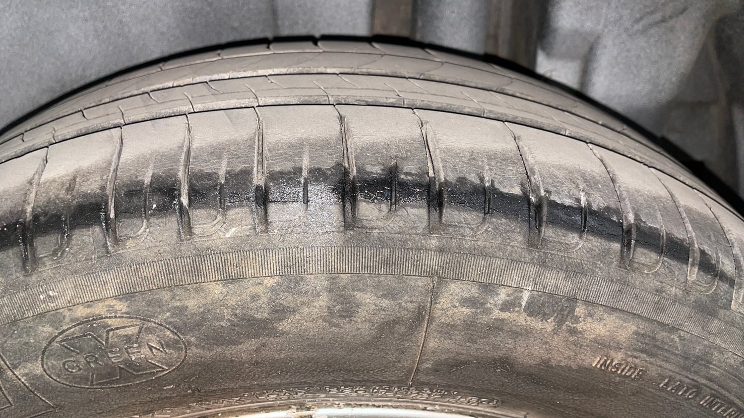 Used 2017 Maruti Suzuki Swift ZDi Diesel Manual tyres LEFT REAR TYRE TREAD VIEW