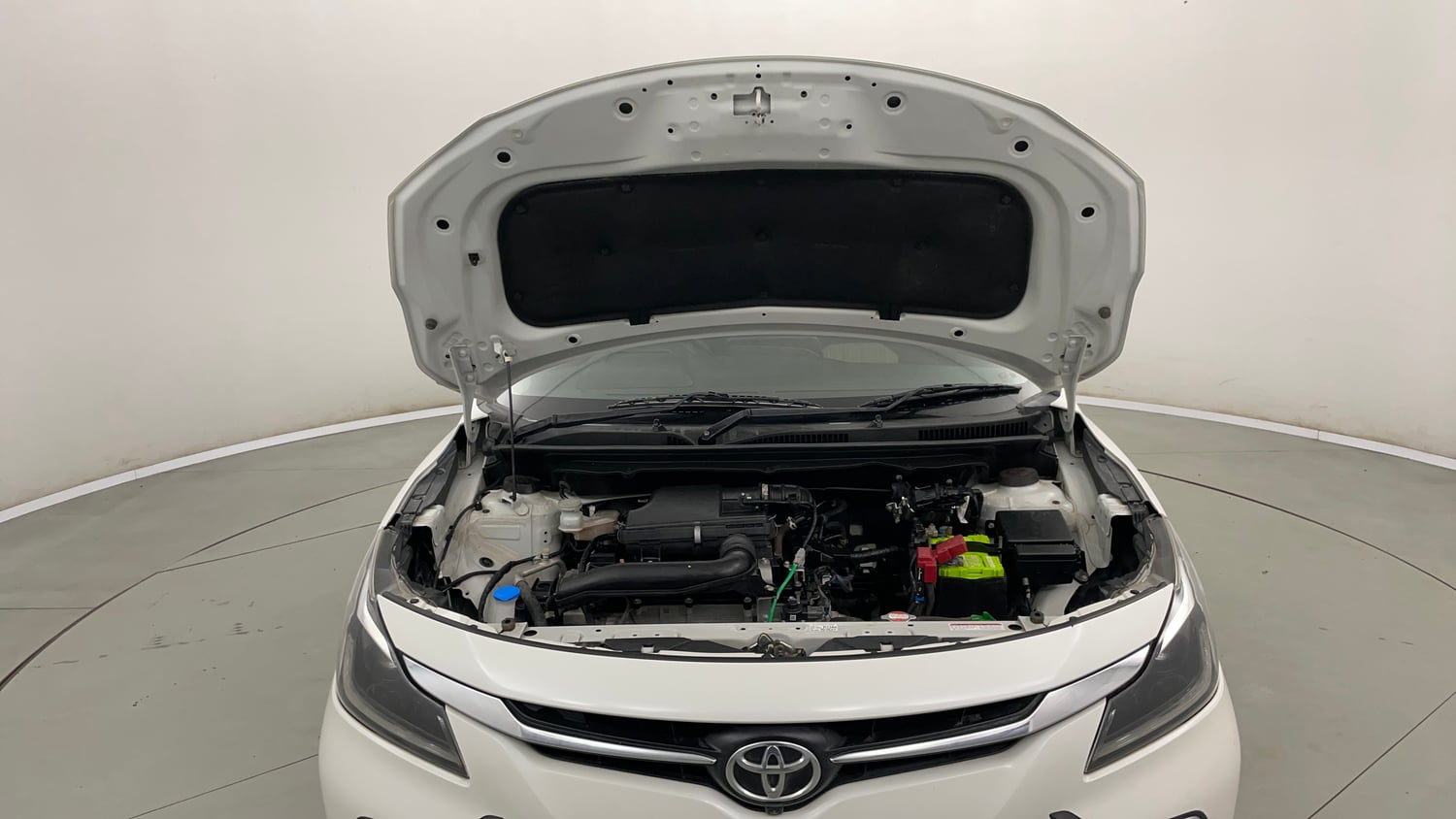 Used 2023 Toyota Glanza V Petrol Manual engine ENGINE & BONNET OPEN FRONT VIEW