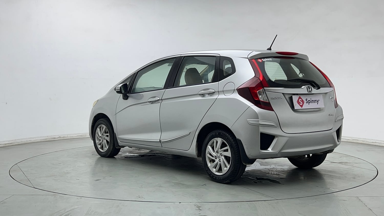 Used 2018 Honda Jazz V Petrol Petrol Manual exterior LEFT REAR CORNER VIEW