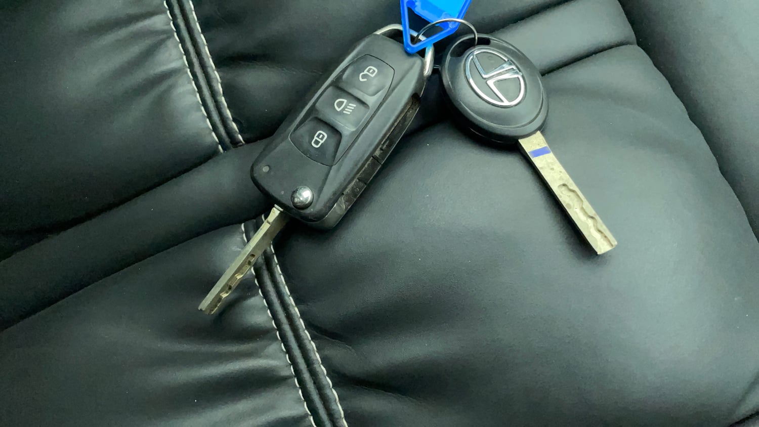 Used 2021 Tata Tiago XZA Plus Petrol Automatic extra CAR KEY VIEW