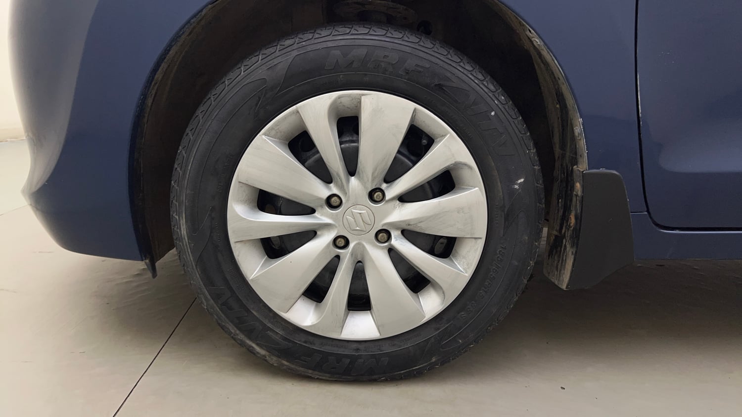 Used 2019 Maruti Suzuki Baleno Delta 1.2 AT Petrol Automatic tyres LEFT FRONT TYRE RIM VIEW