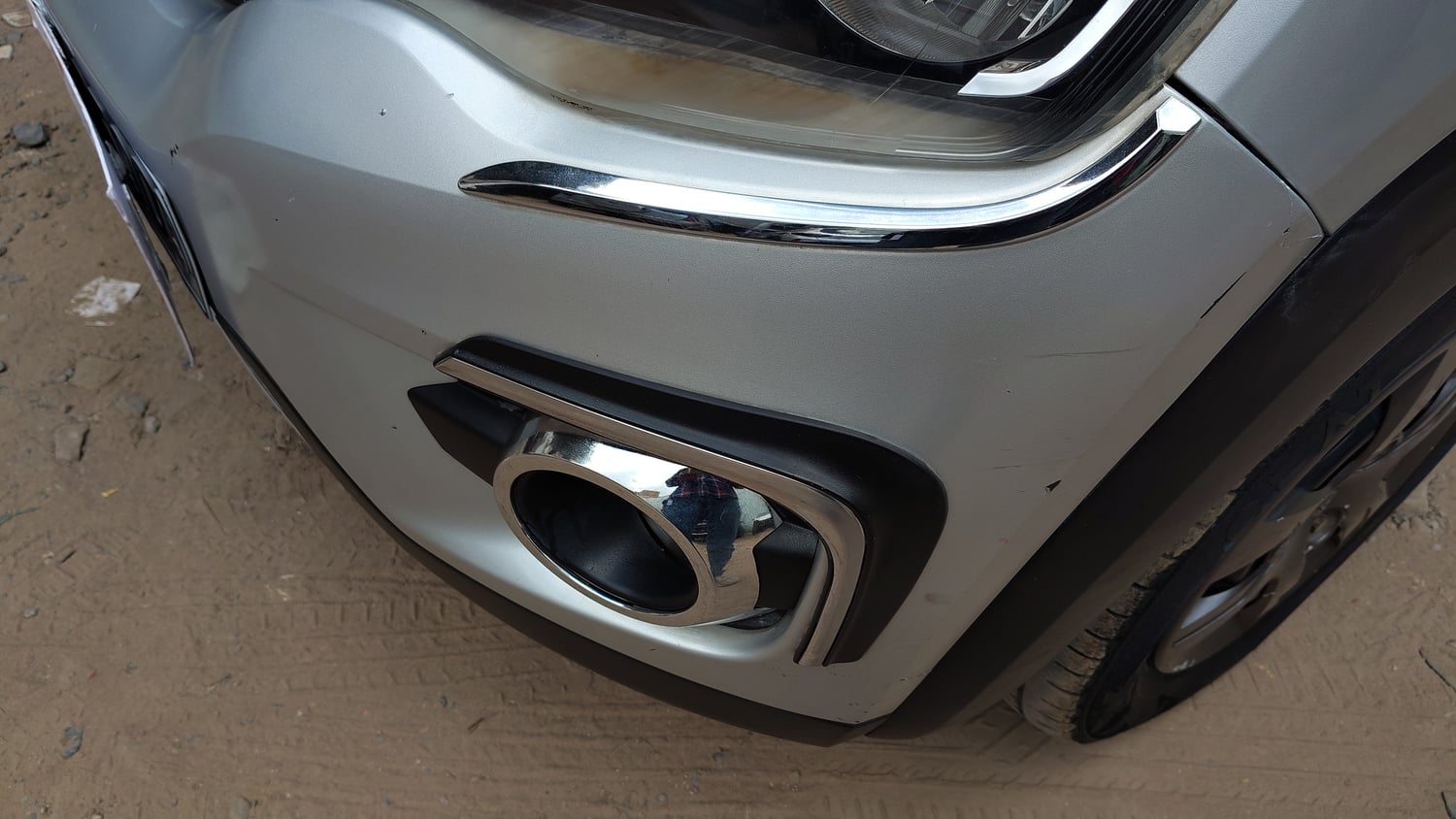 Used 2018 Renault Kwid 1.0 RXT Petrol Manual dents MINOR SCRATCH