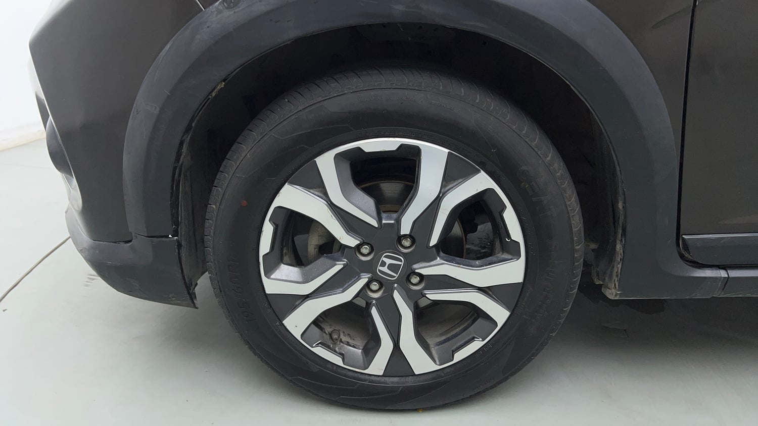 Used 2019 Honda WR-V VX MT Petrol Petrol Manual tyres LEFT FRONT TYRE RIM VIEW